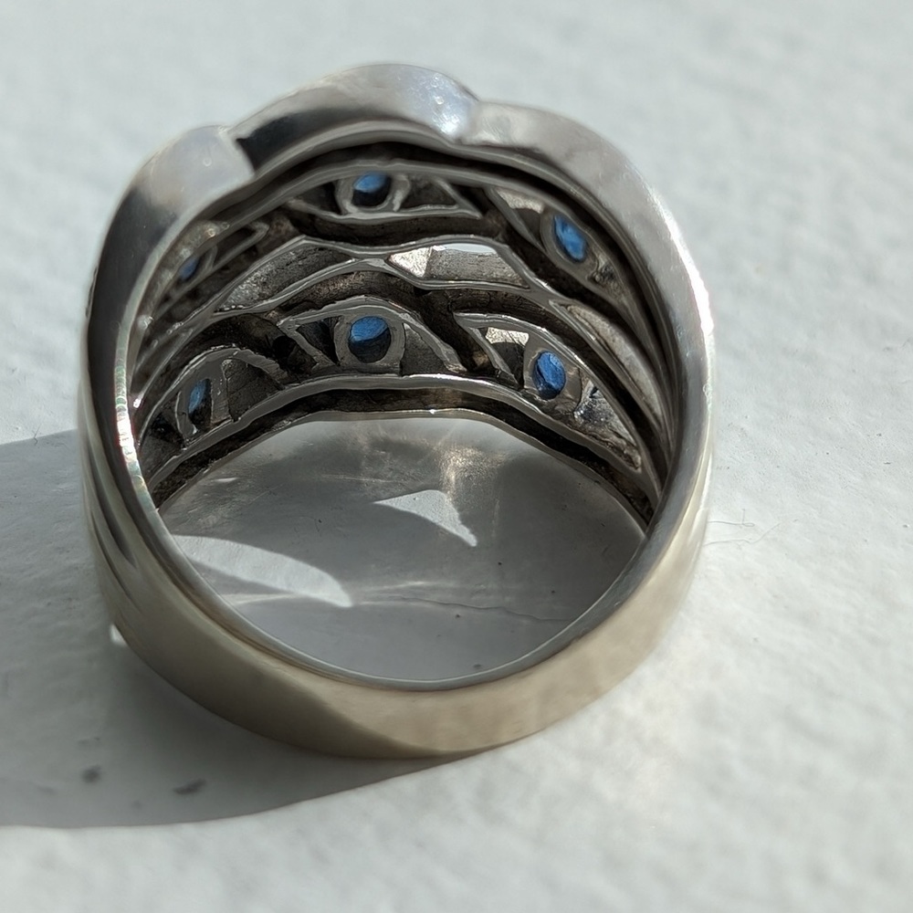 Le Vain White gold diamond and sapphire ring